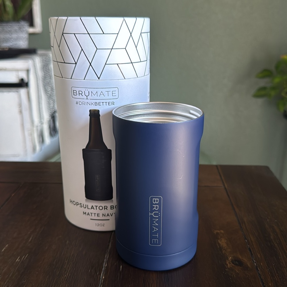 BruMate Hopsulator Bott'l in Matte Navy. Fits 12oz Bottles. New!